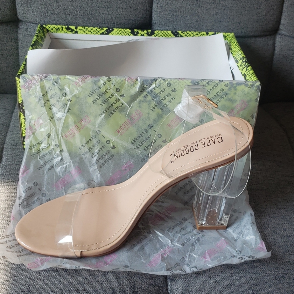 Pretty heels